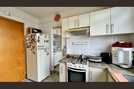 Apartamento à venda com 125m², 3 quartos e 2 vagasCozinha