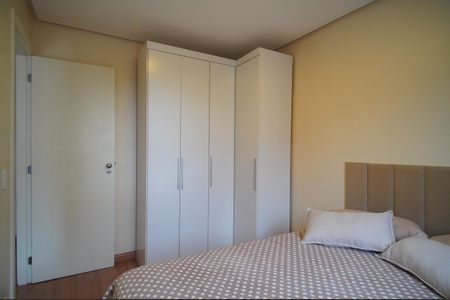Quarto 1 de apartamento para alugar com 2 quartos, 48m² em Santos Dumont, São Leopoldo