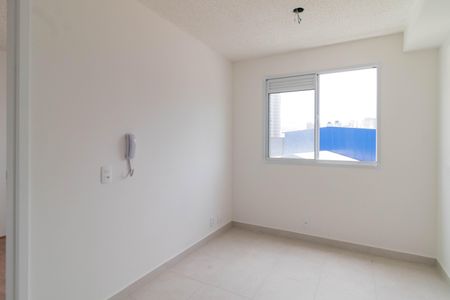Sala de apartamento para alugar com 1 quarto, 24m² em Parque Industrial Tomas Edson, São Paulo