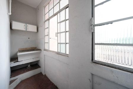 Casa à venda com 200m², 3 quartos e 1 vagaÁrea de Serviço