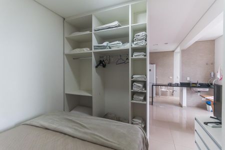 Quarto de kitnet/studio para alugar com 1 quarto, 40m² em Vila Mogilar, Mogi das Cruzes