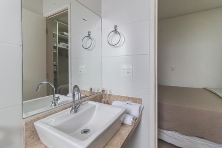 Studio para alugar com 40m², 1 quarto e 1 vaga Studio para alugar com 40m², 1 quarto e 1 vagaBanheiro