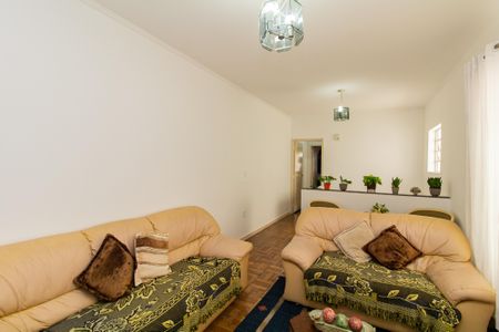 Sala de casa à venda com 3 quartos, 200m² em Itaquera, São Paulo