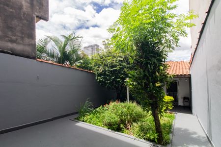Casa para alugar com 200m², 3 quartos e 2 vagasQuintal