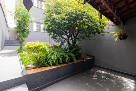 Casa para alugar com 200m², 3 quartos e 2 vagasQuintal