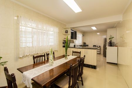 Casa para alugar com 200m², 3 quartos e 2 vagasCozinha