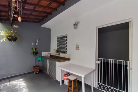 Casa para alugar com 200m², 3 quartos e 2 vagasQuintal