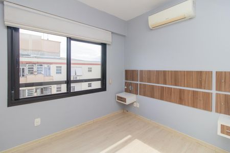 Quarto 2 de apartamento para alugar com 2 quartos, 68m² em Menino Deus, Porto Alegre