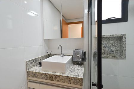Apartamento à venda com 145m², 3 quartos e 2 vagas Apartamento à venda com 145m², 3 quartos e 2 vagasBanheiro Social