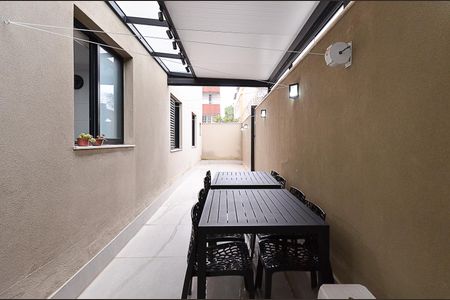 Apartamento à venda com 145m², 3 quartos e 2 vagas Apartamento à venda com 145m², 3 quartos e 2 vagasÁrea Privativa