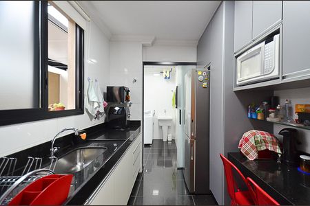 Apartamento à venda com 145m², 3 quartos e 2 vagas Apartamento à venda com 145m², 3 quartos e 2 vagasCozinha
