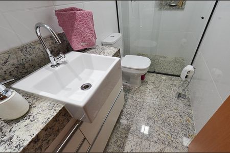 Apartamento à venda com 145m², 3 quartos e 2 vagas Apartamento à venda com 145m², 3 quartos e 2 vagasBanheiro Suíte