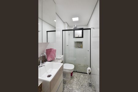 Apartamento à venda com 145m², 3 quartos e 2 vagas Apartamento à venda com 145m², 3 quartos e 2 vagasBanheiro Suíte