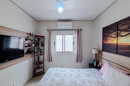 Casa à venda com 250m², 4 quartos e 4 vagasQuarto 4 - Suíte