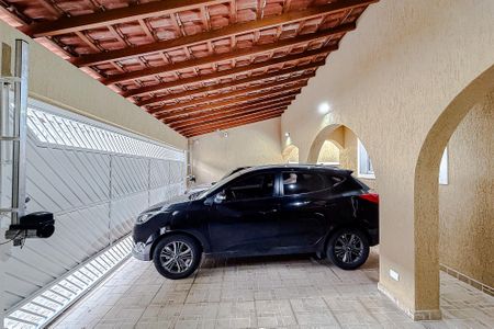 Casa à venda com 250m², 4 quartos e 4 vagasGaragem