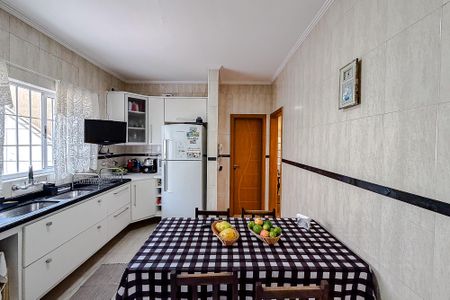 Casa à venda com 250m², 4 quartos e 4 vagasCozinha