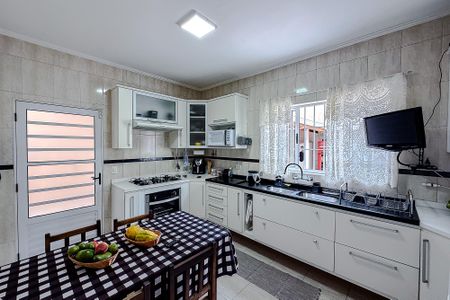 Casa à venda com 250m², 4 quartos e 4 vagasCozinha