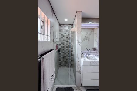 Casa à venda com 250m², 4 quartos e 4 vagasBanheiro