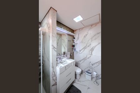 Casa à venda com 250m², 4 quartos e 4 vagasBanheiro