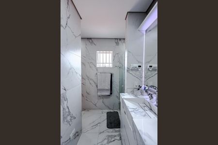 Casa à venda com 250m², 4 quartos e 4 vagasBanheiro