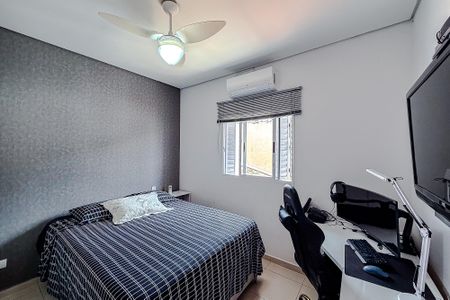 Quarto 2 de casa para alugar com 3 quartos, 250m² em Vila Monumento, São Paulo