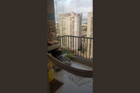 Apartamento à venda com 74m², 3 quartos e 1 vagaVaranda