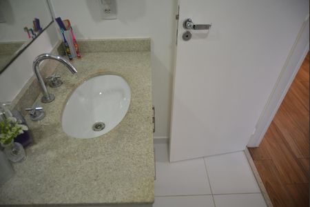 Apartamento à venda com 68m², 2 quartos e 1 vagaBanheiro Social