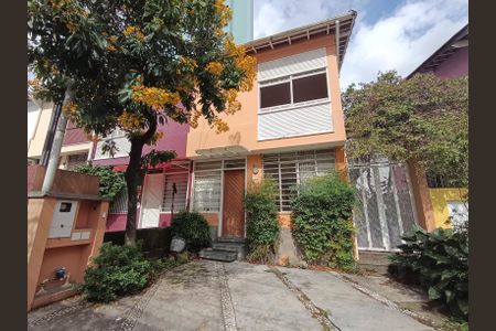Casa para alugar com 130m², 3 quartos e 2 vagas