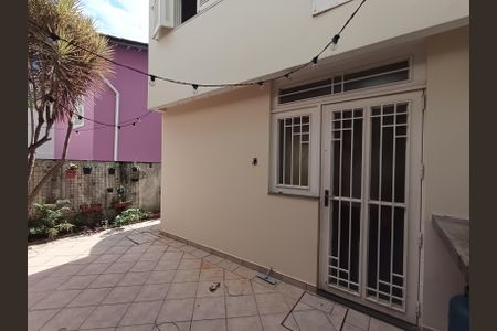 Casa para alugar com 130m², 3 quartos e 2 vagas