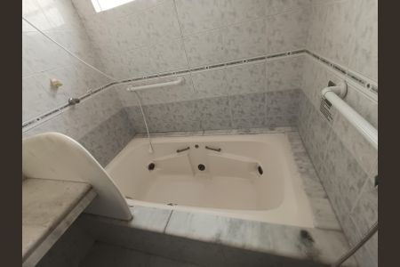 Casa para alugar com 130m², 3 quartos e 2 vagas