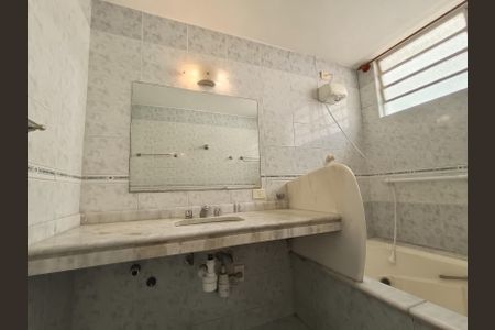 Casa para alugar com 130m², 3 quartos e 2 vagas