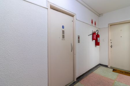Apartamento para alugar com 86m², 2 quartos e sem vagaElevador