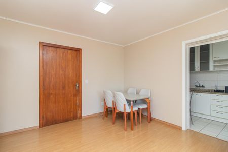Apartamento para alugar com 75m², 2 quartos e 1 vagaSala