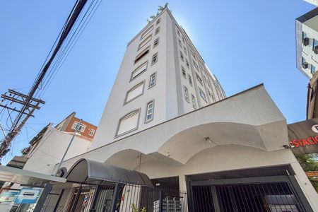Apartamento para alugar com 75m², 2 quartos e 1 vagaFachada