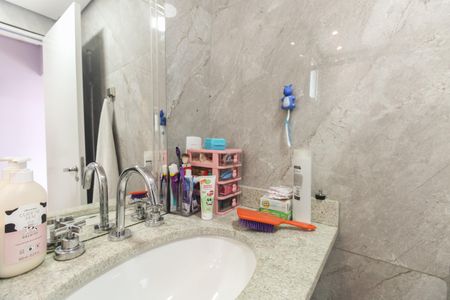 Apartamento à venda com 89m², 2 quartos e 2 vagas Apartamento à venda com 89m², 2 quartos e 2 vagasBanheiro Suíte 2