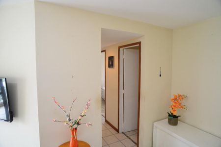 Sala de apartamento para alugar com 2 quartos, 70m² em Barra da Tijuca, Rio de Janeiro