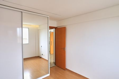 Apartamento para alugar com 69m², 2 quartos e 2 vagas Apartamento para alugar com 69m², 2 quartos e 2 vagasSuíte