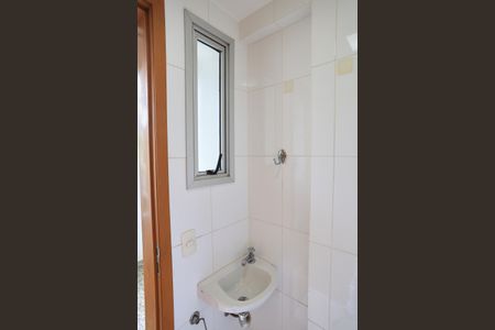 Apartamento para alugar com 69m², 2 quartos e 2 vagas Apartamento para alugar com 69m², 2 quartos e 2 vagasBanheiro de serviço