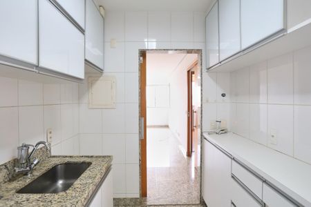 Apartamento para alugar com 69m², 2 quartos e 2 vagas Apartamento para alugar com 69m², 2 quartos e 2 vagasCozinha e Área de Serviço