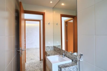 Apartamento para alugar com 69m², 2 quartos e 2 vagas Apartamento para alugar com 69m², 2 quartos e 2 vagasBanheiro