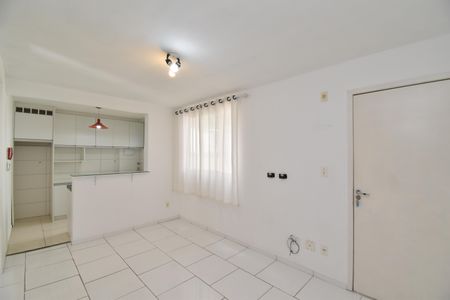 Sala de apartamento para alugar com 2 quartos, 47m² em Santa Cândida, Curitiba