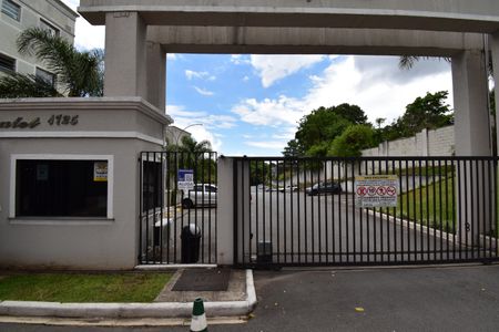 Apartamento para alugar com 47m², 2 quartos e 1 vagaFachada com Plaquinha