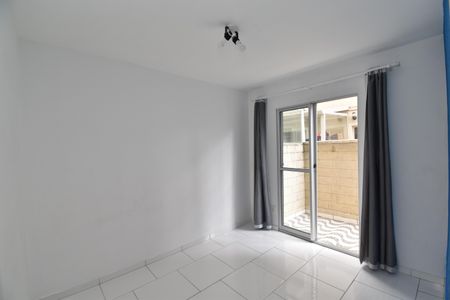 Quarto 2 de apartamento para alugar com 2 quartos, 47m² em Santa Cândida, Curitiba