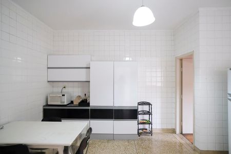 Casa à venda com 303m², 5 quartos e 3 vagasCozinha casa 1