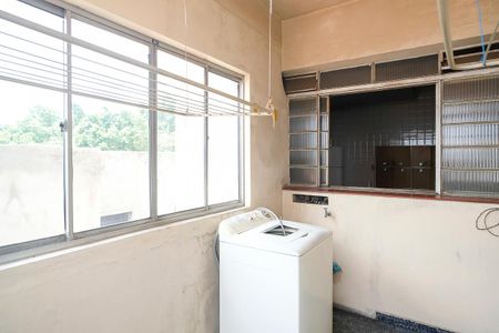 Casa à venda com 303m², 5 quartos e 3 vagasárea de serviço casa 2