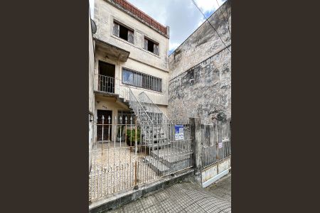 Casa à venda com 303m², 5 quartos e 3 vagasFachada + plaquinha