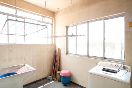 Casa à venda com 303m², 5 quartos e 3 vagasárea de serviço casa 2