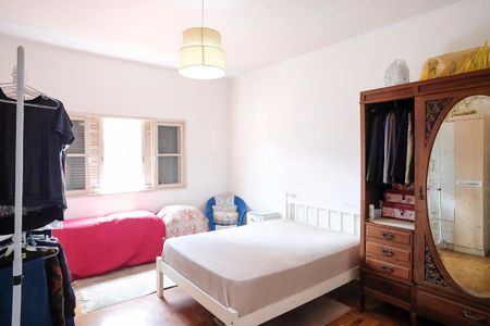 Casa à venda com 303m², 5 quartos e 3 vagasQuarto 2 casa 1