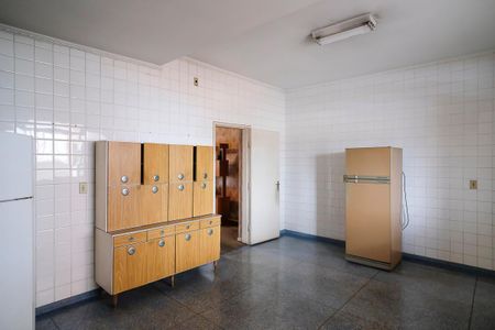 Casa à venda com 303m², 5 quartos e 3 vagasCozinha casa 2