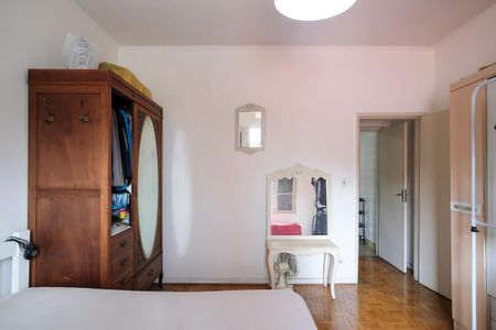 Casa à venda com 303m², 5 quartos e 3 vagasQuarto 2 casa 1